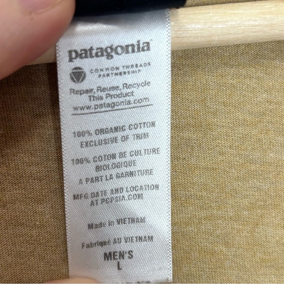 Patagonia Organic Cotton Long Sleeve Henley Shirt Tan Men’s Large - Picture 4 of 6